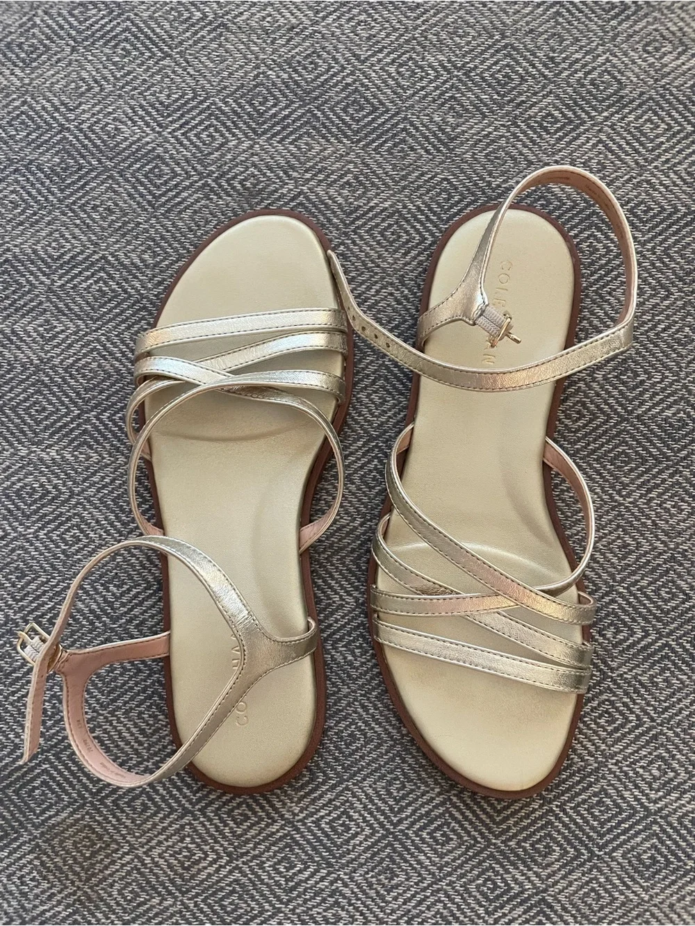 EUC Cole Haan Gold Metallic Strappy Flat Sandals W8
